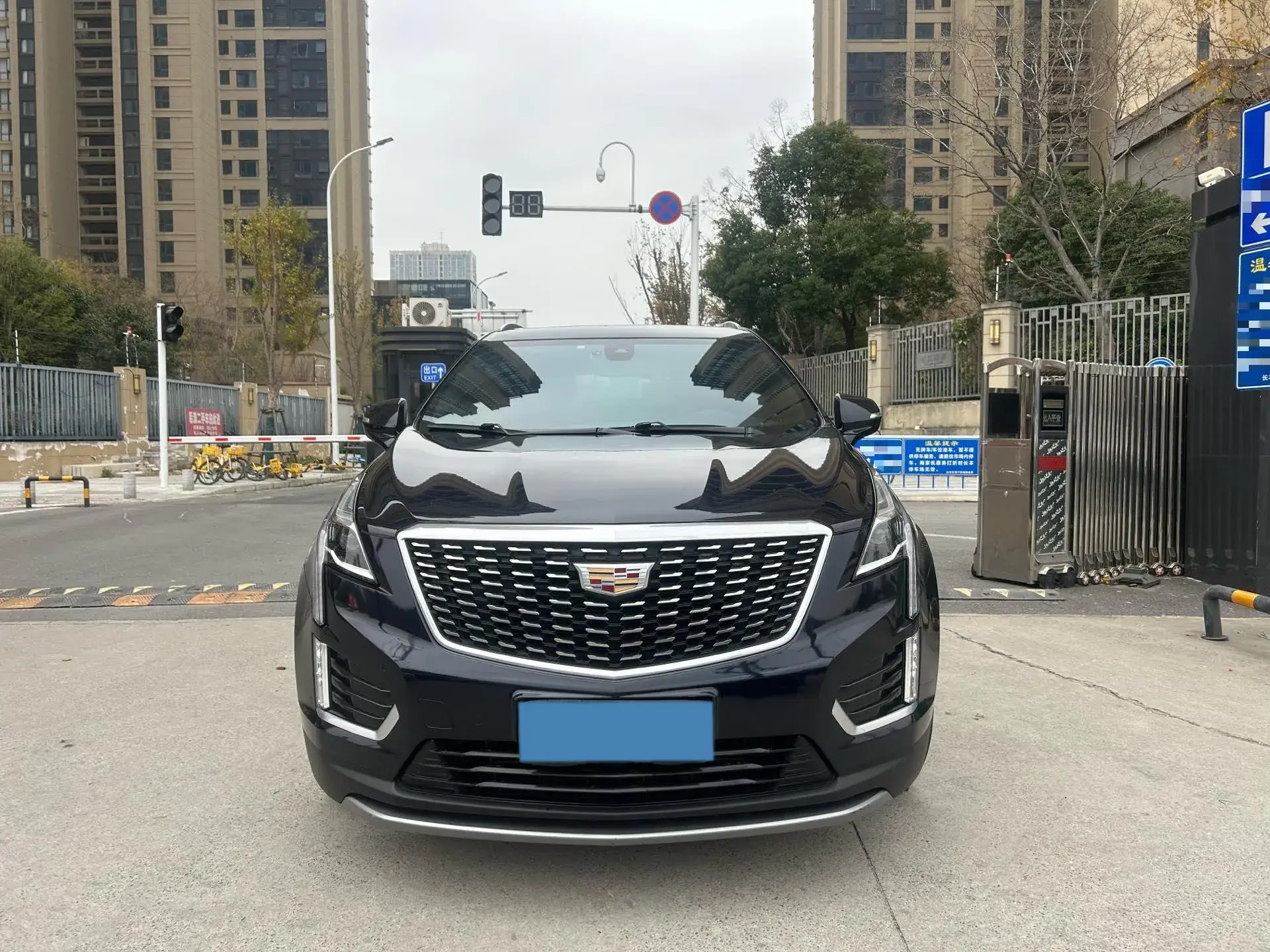 2021 CADILLAC XT5 thumbnail 2