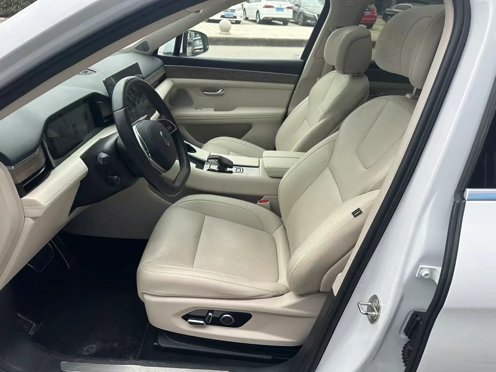 2022 AITO AITO thumbnail 4