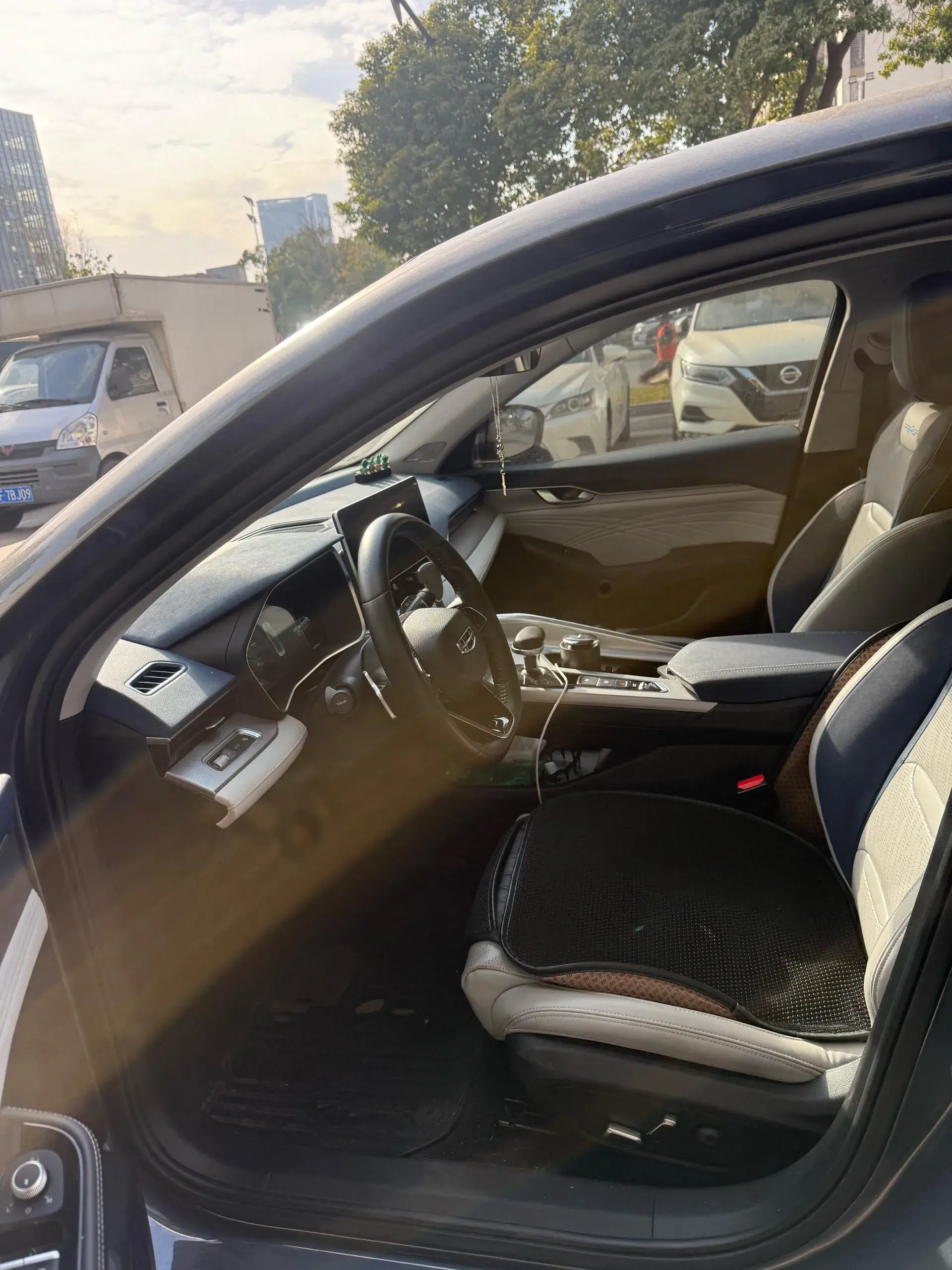 2021 GEELY PREFACE thumbnail 3