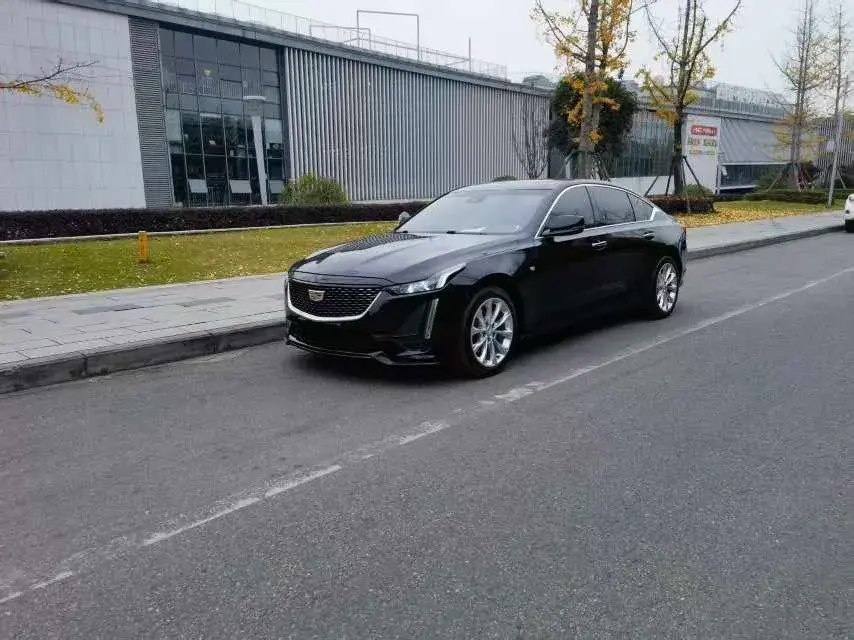 2022 Cadillac CT5 2.0T 237HP L4 10AT