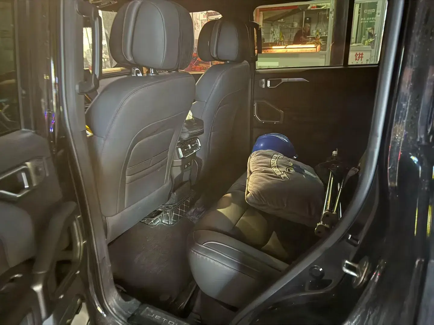 2023 JETOUR TRAVELLER thumbnail 4