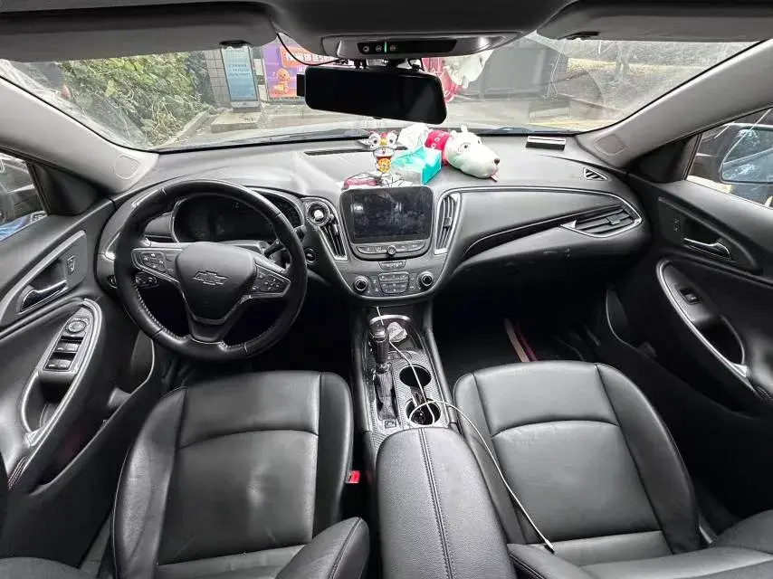 2019 CHEVROLET MALIBU thumbnail 4