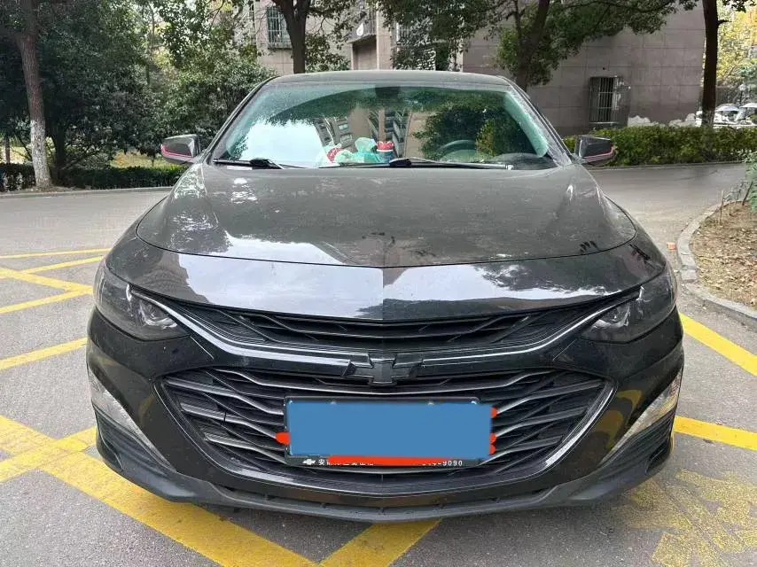 2019 CHEVROLET MALIBU thumbnail 2