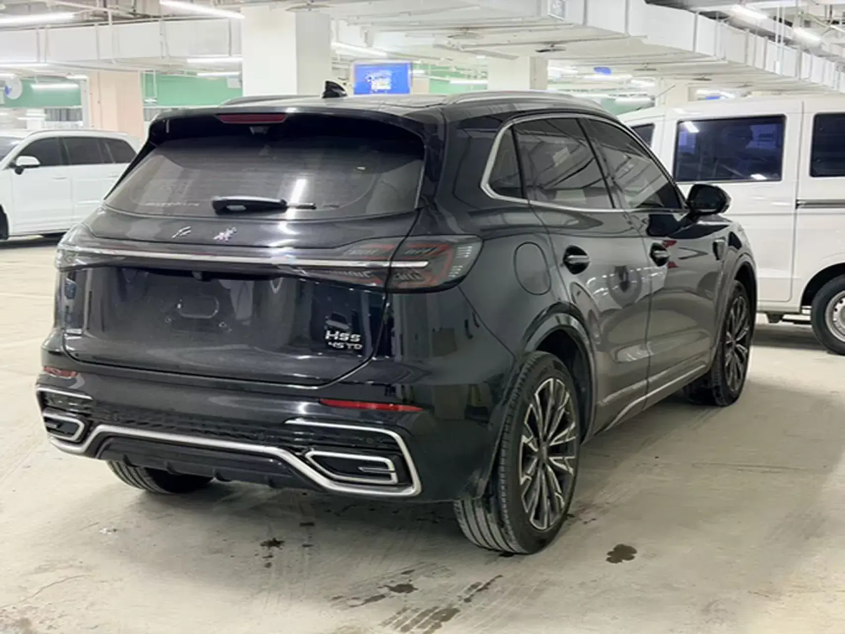 2023 HONGQI HS5 thumbnail 3