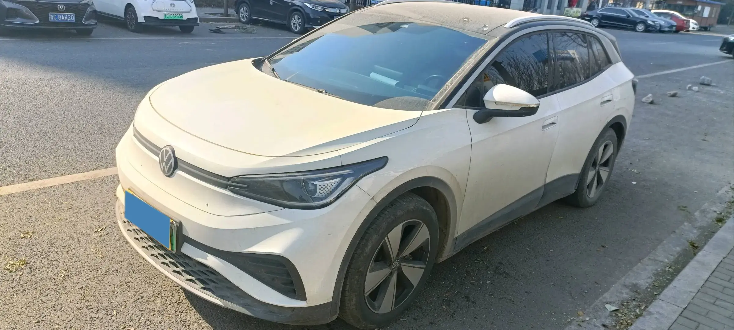 2025 VOLKSWAGEN ID.4 view 1