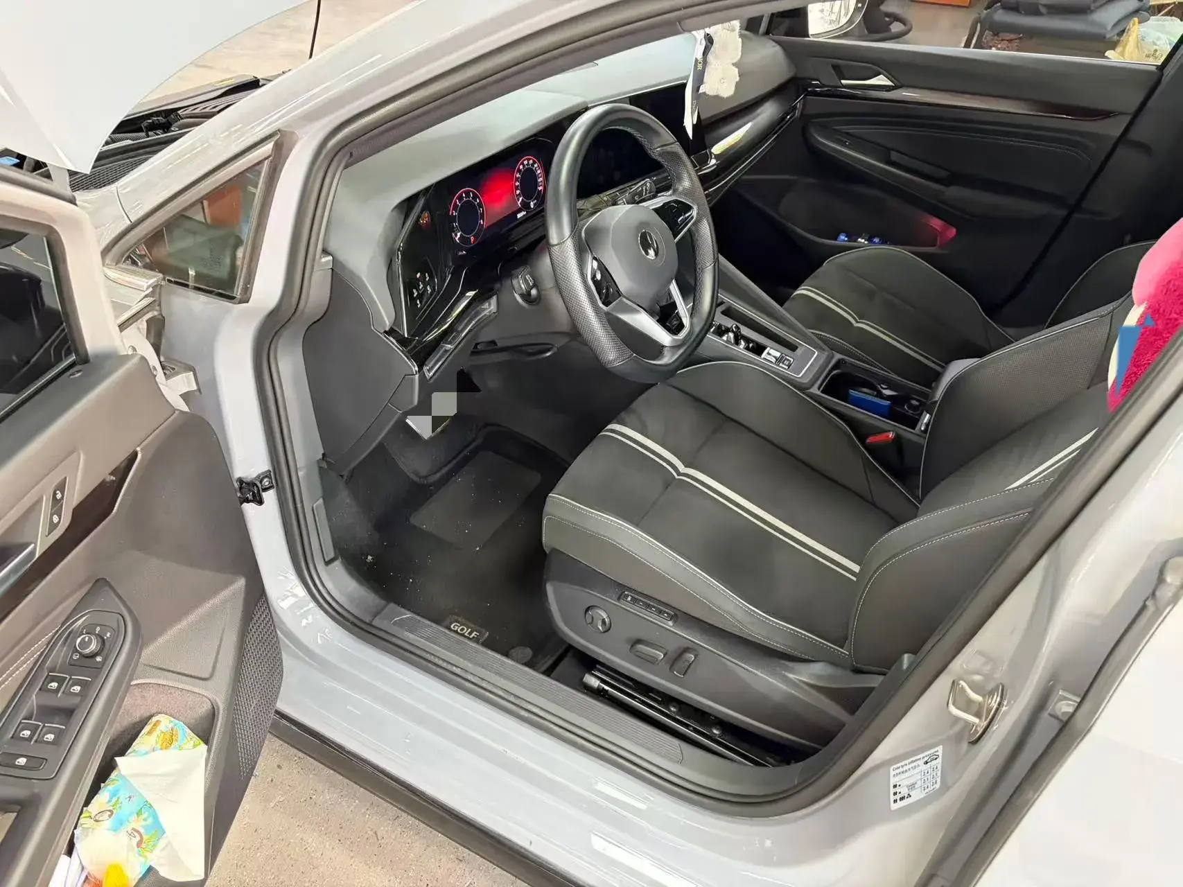 2021 VOLKSWAGEN GOLF thumbnail 3