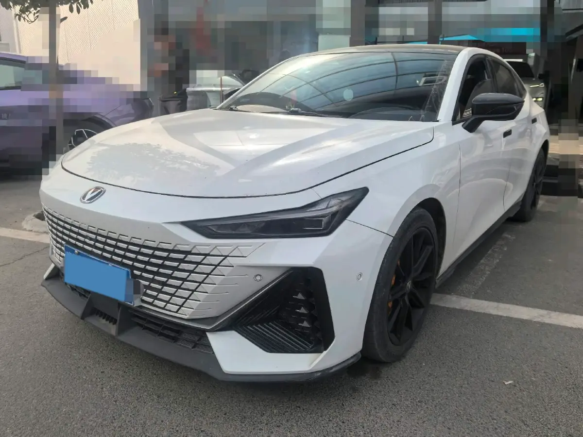 2022 ChangAn UNI-V 1.5T 188HP L4 7DCT