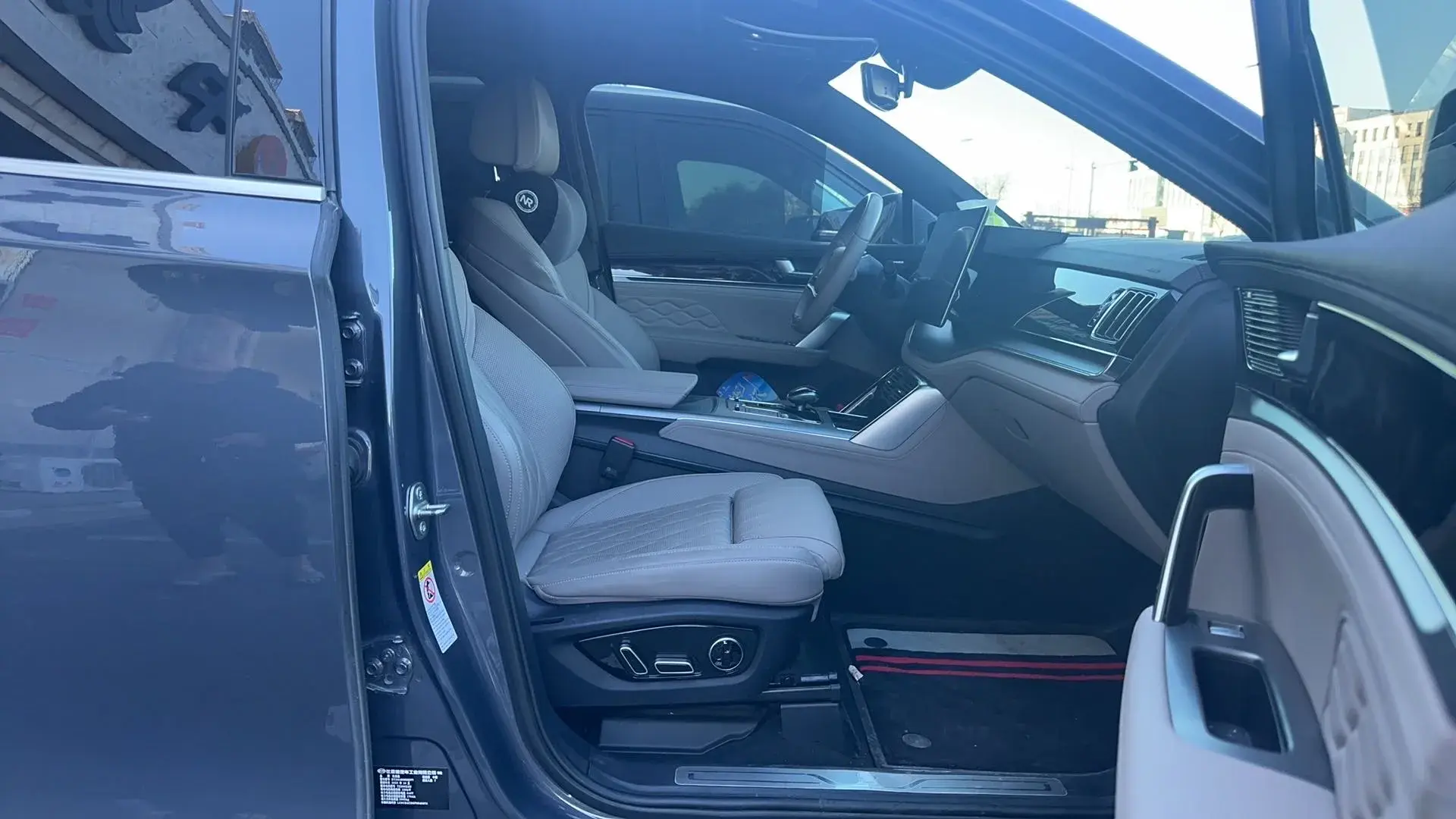 2024 BYD TANG thumbnail 4