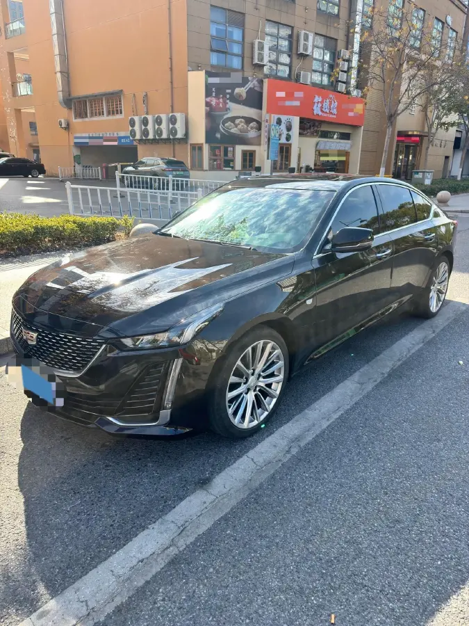 2021 Cadillac CT5 2.0T 237HP L4 10AT