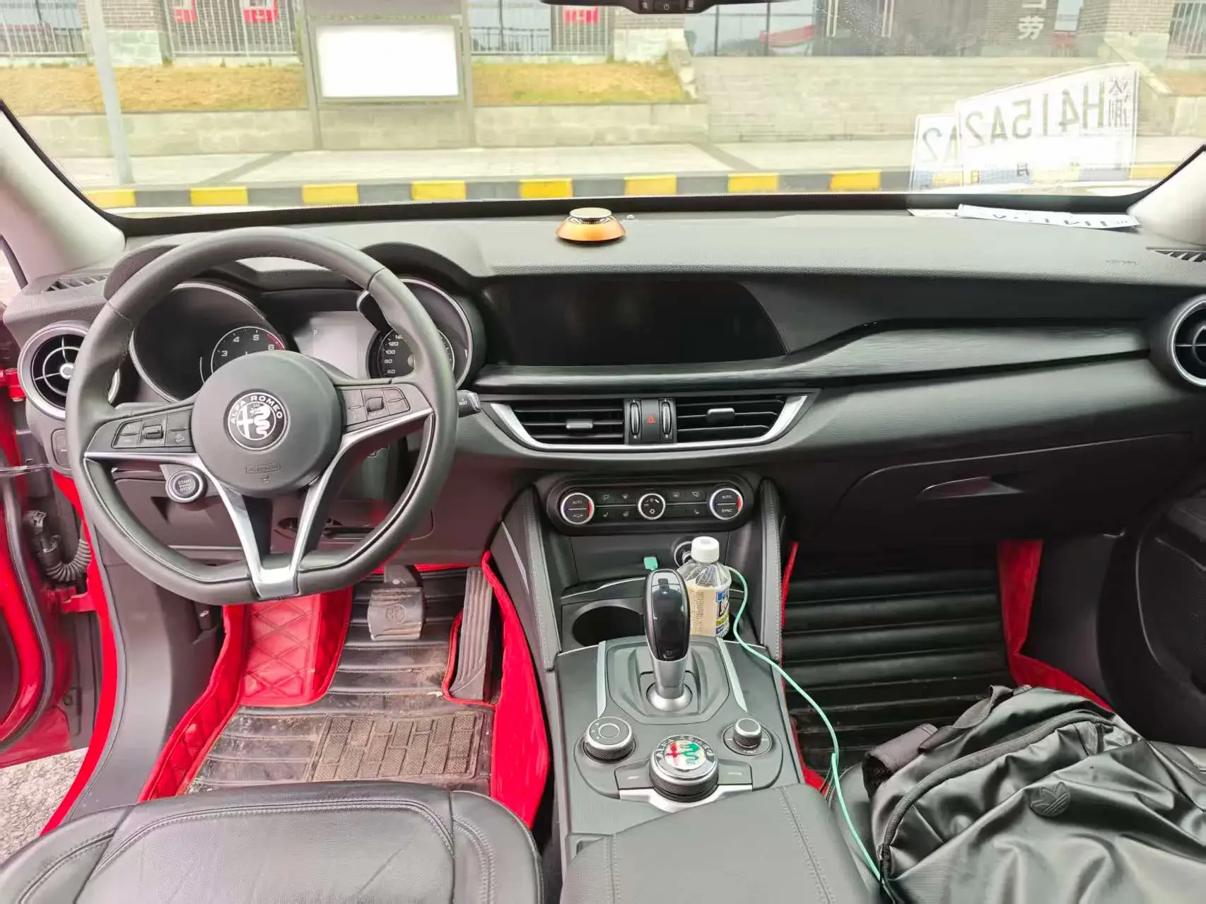 2017 JAGUAR XE thumbnail 3