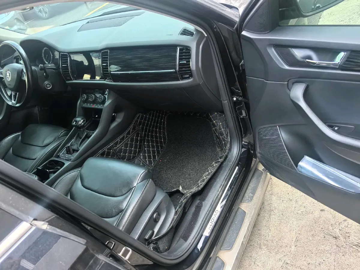 2018 Skoda Kodiak 2.0T 186HP L4 7DCT,autocango,china used car exporter,china ev exporter,chinese used car exporter,chinese used ev exporter