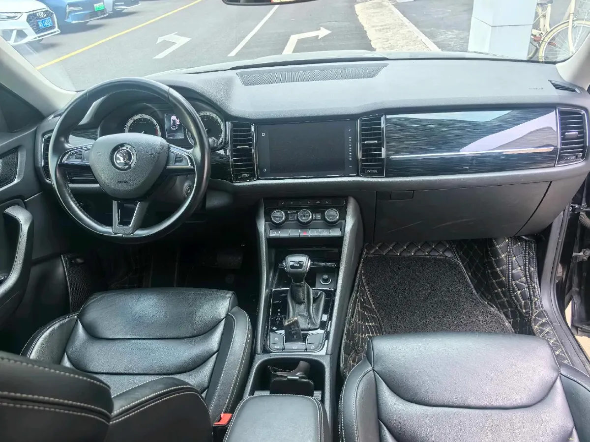 2018 Skoda Kodiak 2.0T 186HP L4 7DCT,autocango,china used car exporter,china ev exporter,chinese used car exporter,chinese used ev exporter