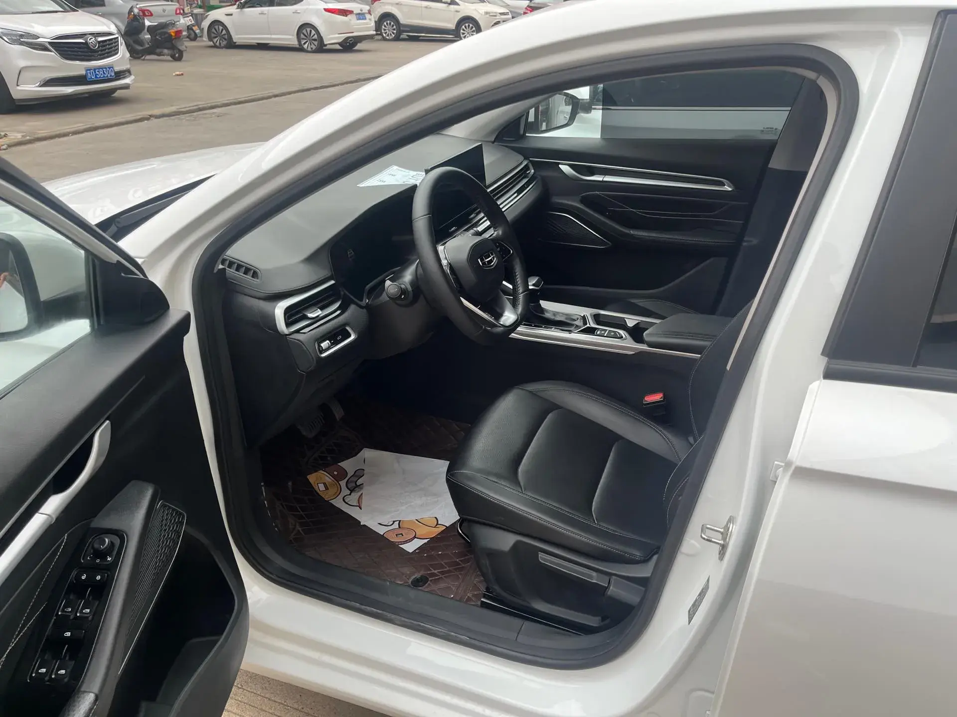 2023 GEELY EMGRAND thumbnail 2