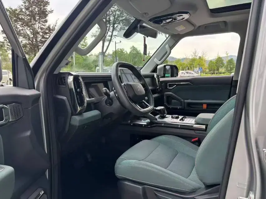 2023 JETOUR TRAVELLER thumbnail 4