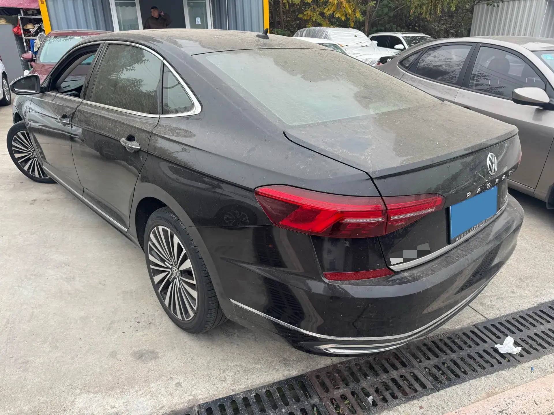 2019 VOLVO V40 thumbnail 4