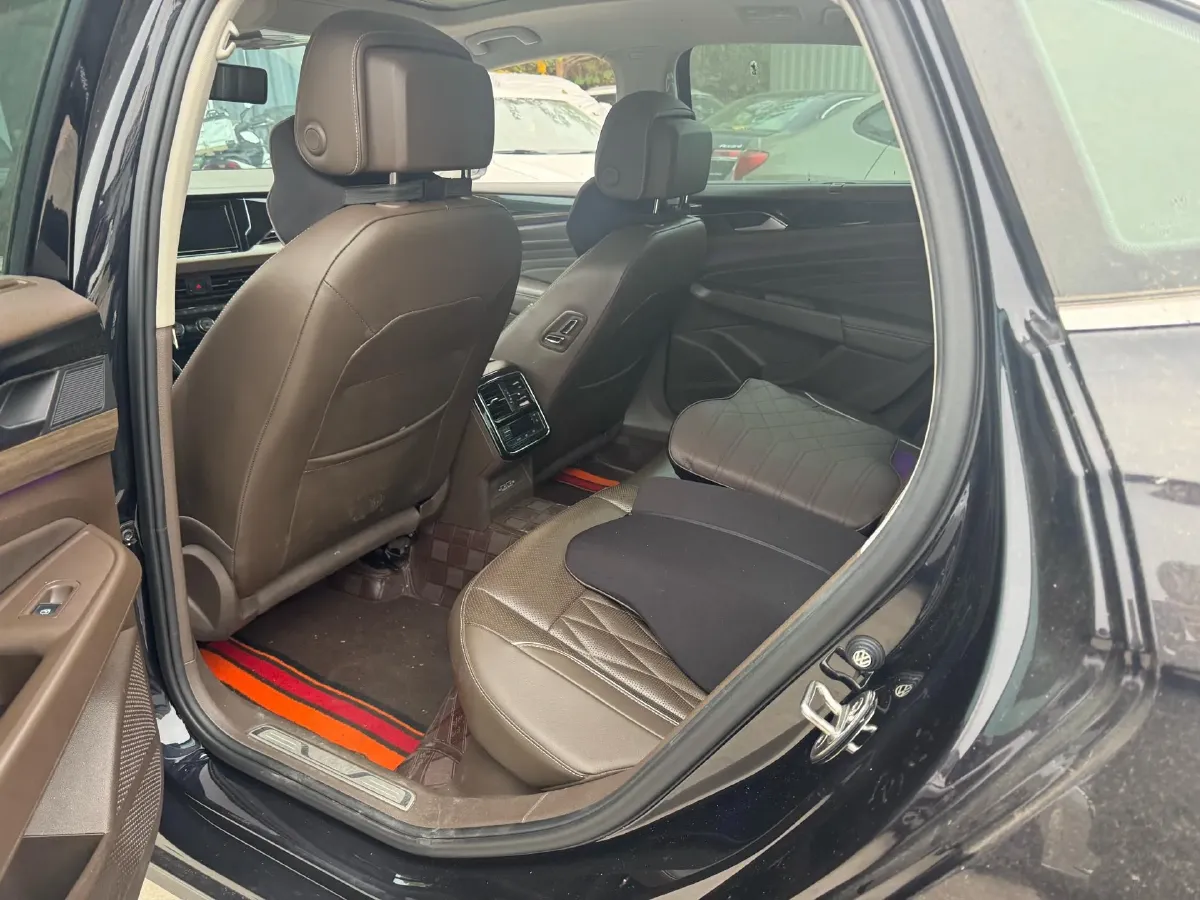 2019 Volvo V40 1.5T 152HP L4 6AT,autocango,china used car exporter,china ev exporter,chinese used car exporter,chinese used ev exporter