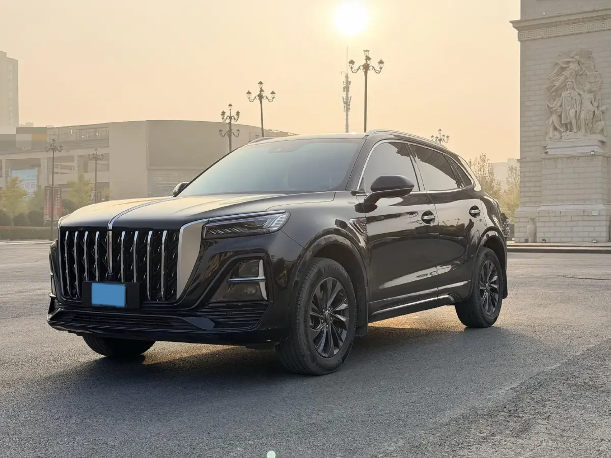 2023 HongQi HS5 2.0T 252HP L4 8AT