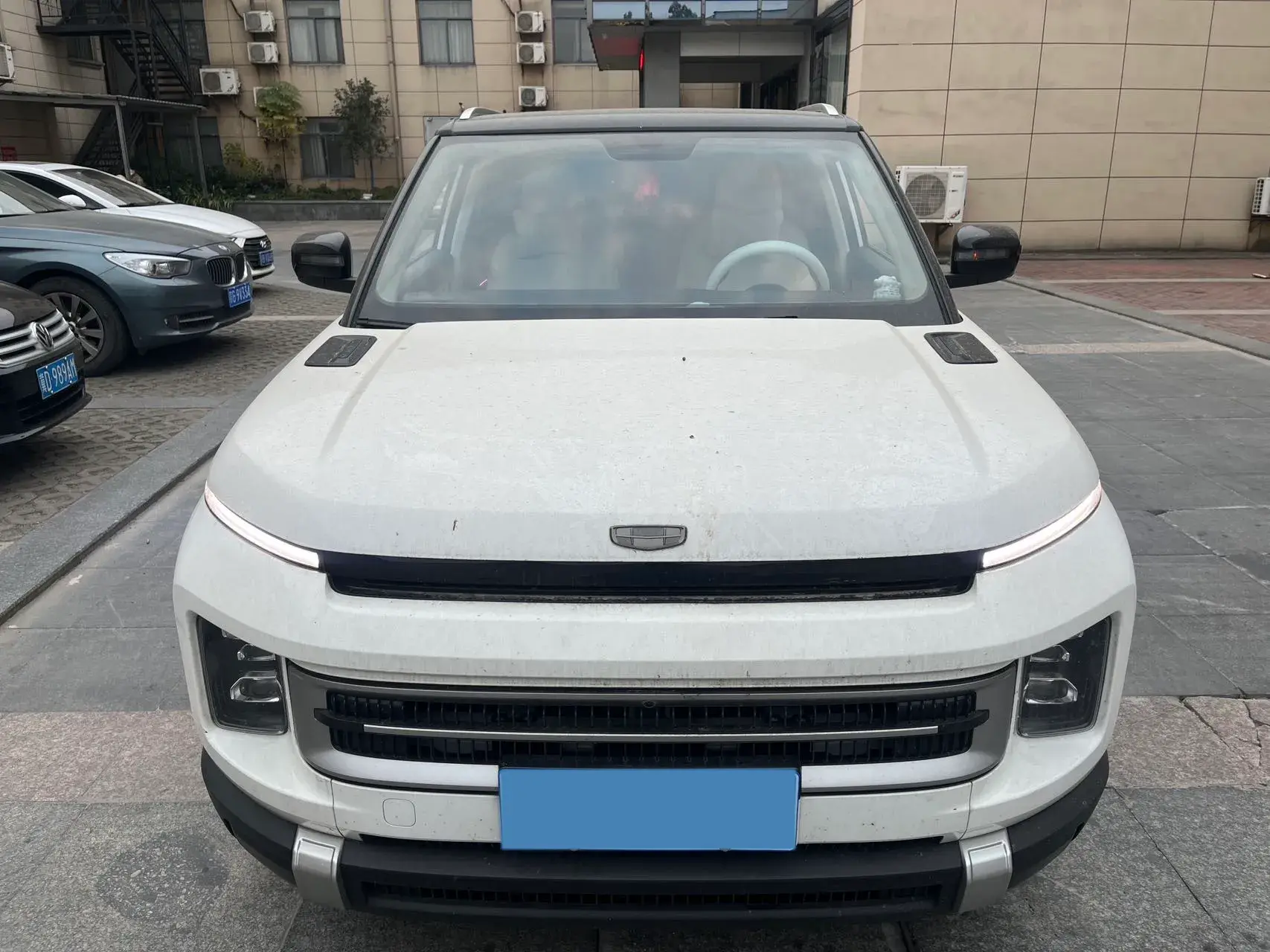 2023 GEELY ICON thumbnail 2