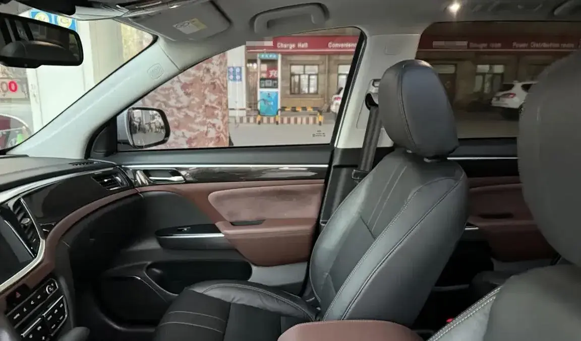 2021 GAC TRUMPCHI thumbnail 4