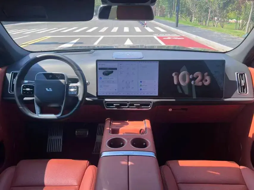 2023 LI L7 thumbnail 4