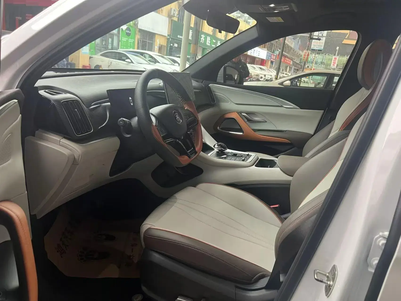 2023 BYD SONG view 1