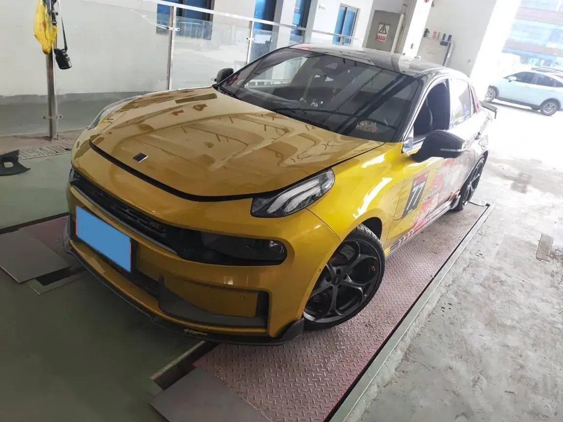 2019 LYNK&CO 03 2.0T 254HP L4 8AT