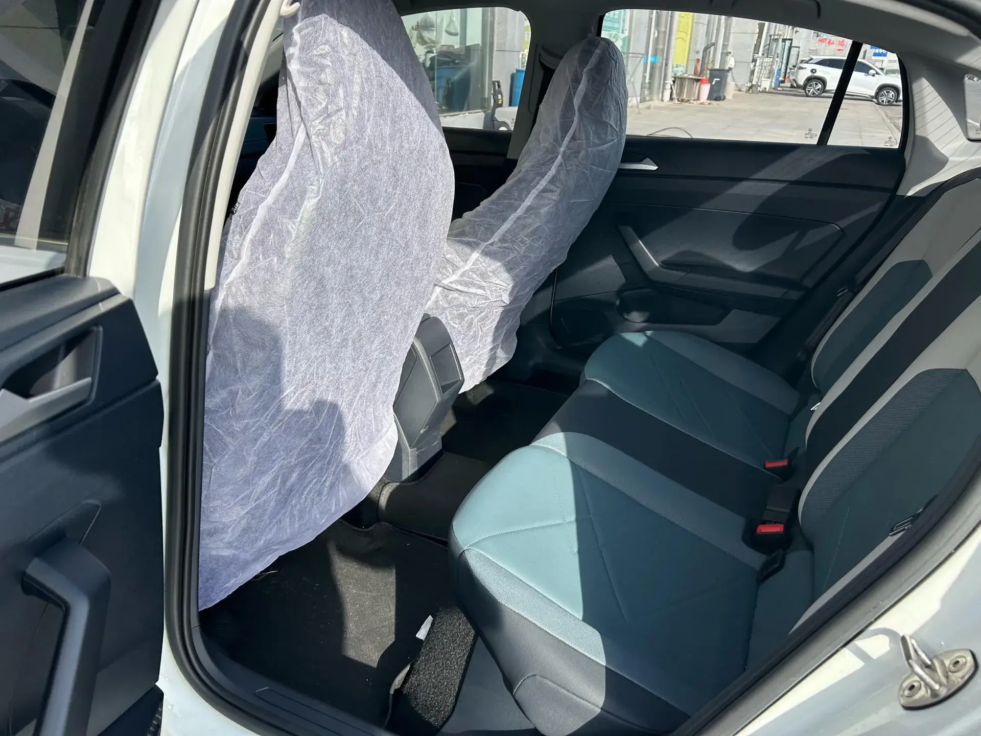 2023 VOLKSWAGEN LAVIDA thumbnail 4