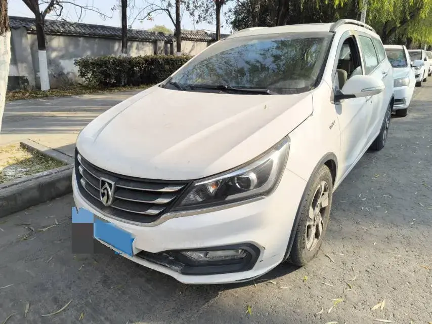 2017 BAOJUN 310W view 1