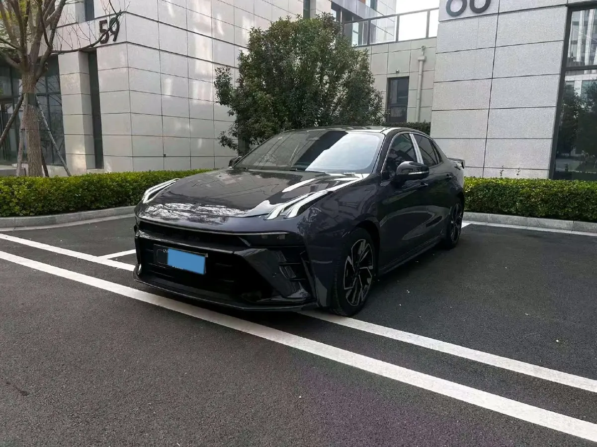 2025 LYNK&CO 03 1.5T 181HP L4 7DCT