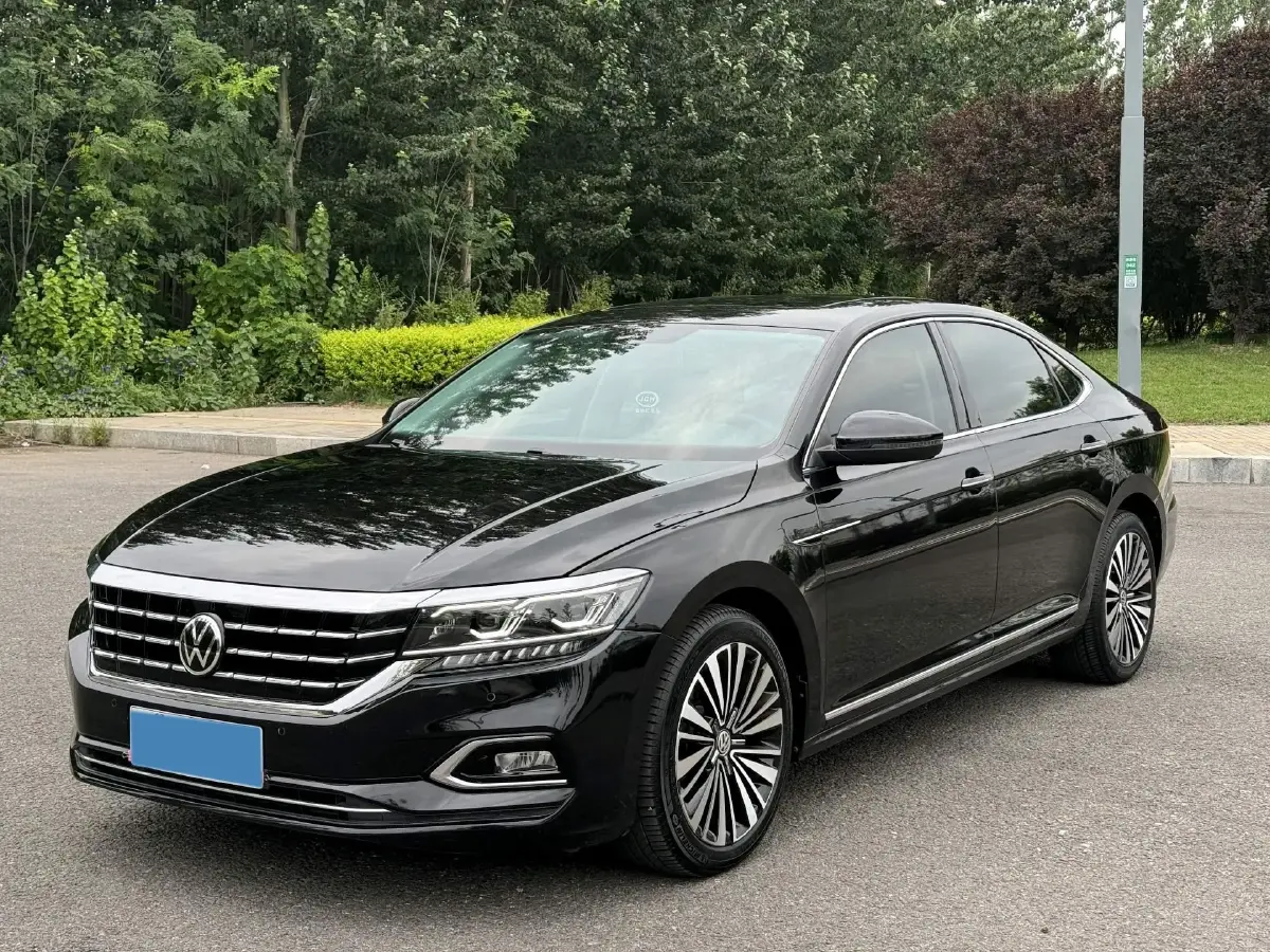 2019 Volvo V40 1.5T 152HP L4 6AT