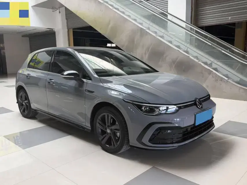 2023 VOLKSWAGEN GOLF thumbnail 3