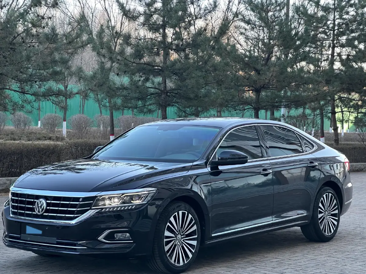 2019 Volvo V40 1.5T 152HP L4 6AT