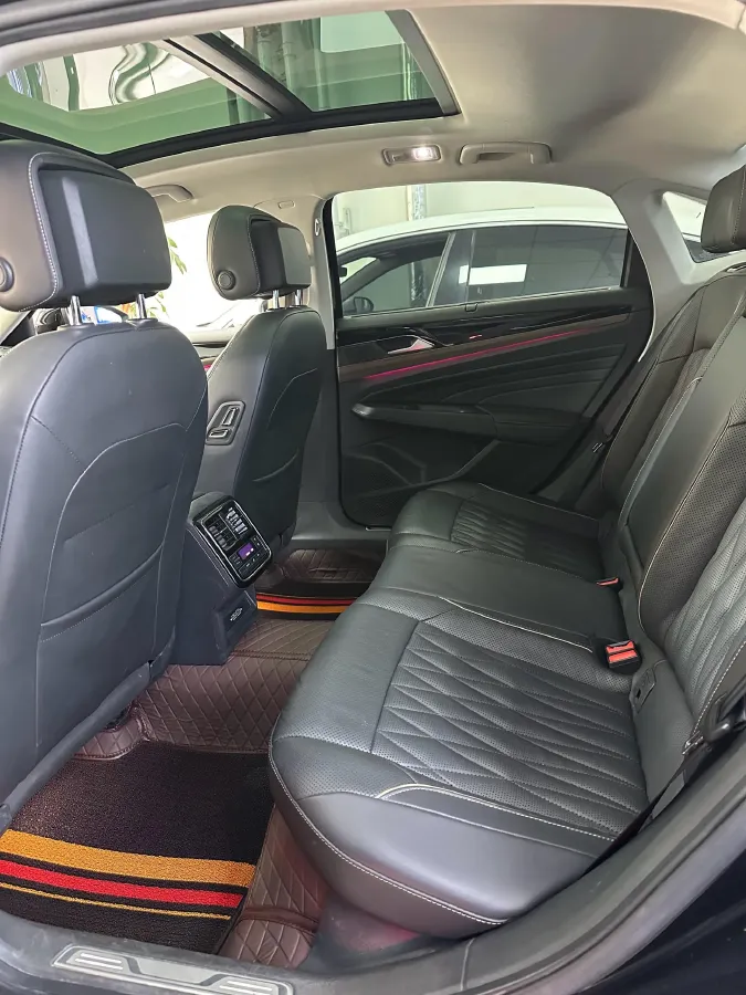 2019 Volvo V40 1.5T 152HP L4 6AT,autocango,china used car exporter,china ev exporter,chinese used car exporter,chinese used ev exporter