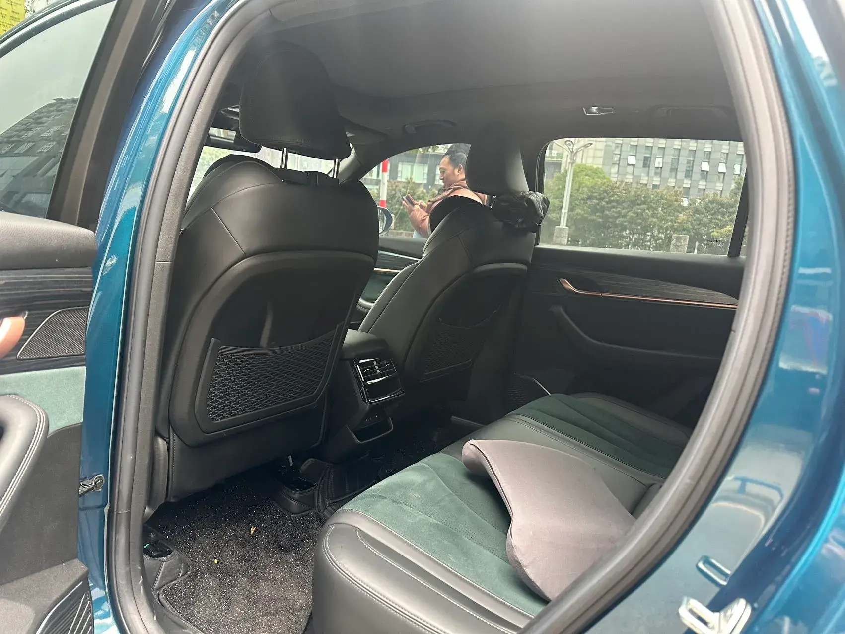 2024 GEELY MONJARO thumbnail 3