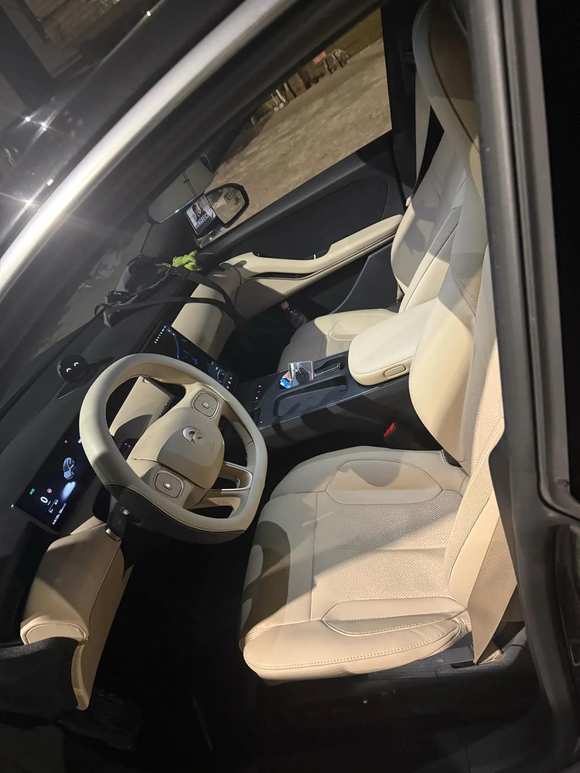 2024 NIO ET5T thumbnail 4