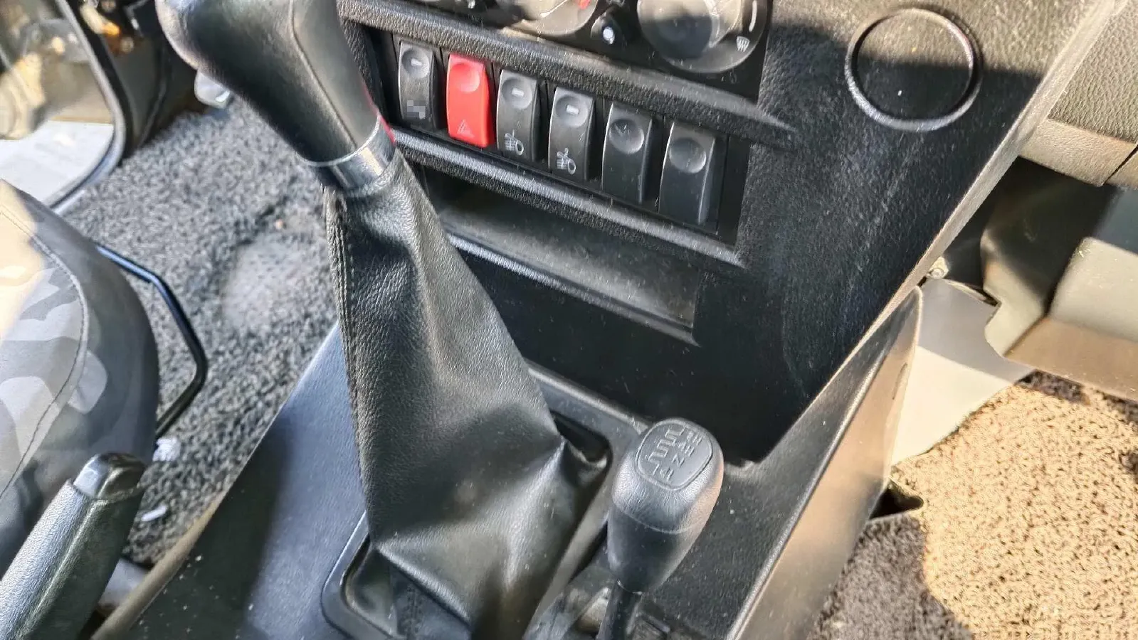 2020 BAW 212 1.5T 136HP L4 5MT,autocango,china used car exporter,china ev exporter,chinese used car exporter,chinese used ev exporter