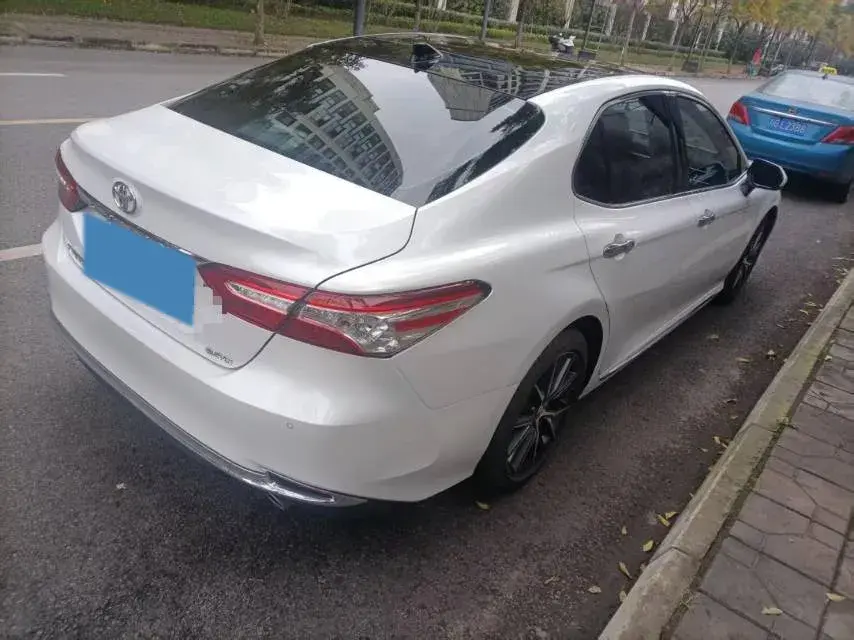 2023 TOYOTA CAMRY thumbnail 3