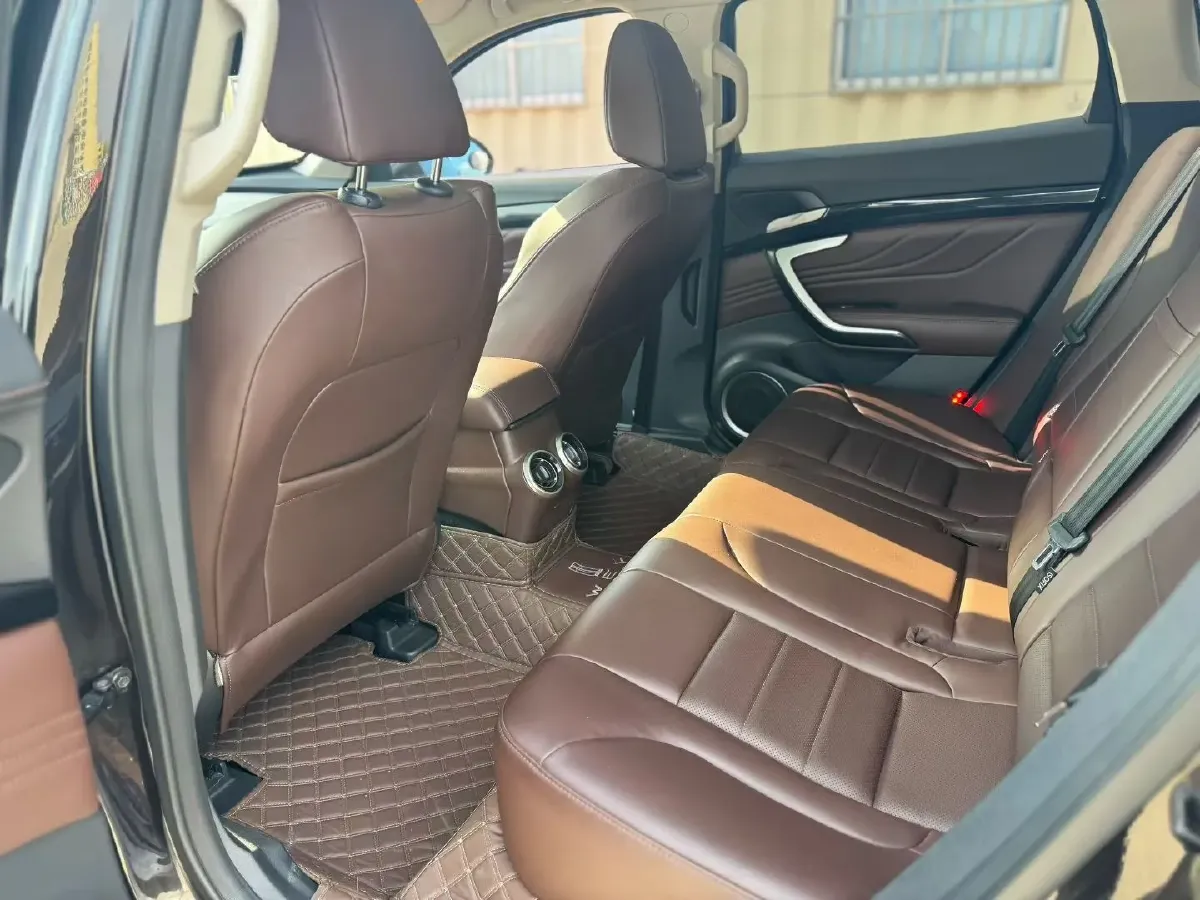 2017 WEY VV7 2.0T 234HP L4 7DCT,autocango,china used car exporter,china ev exporter,chinese used car exporter,chinese used ev exporter