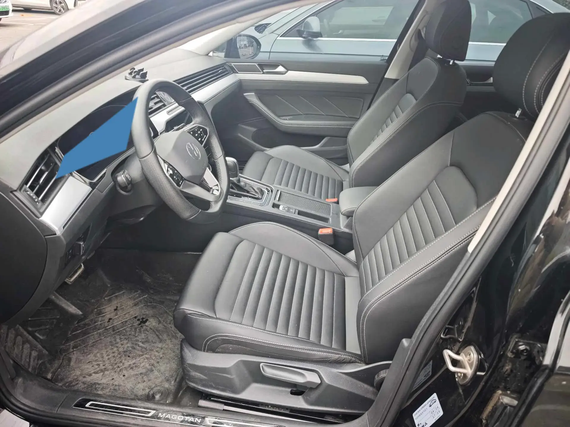 2025 VOLKSWAGEN MAGOTAN thumbnail 4