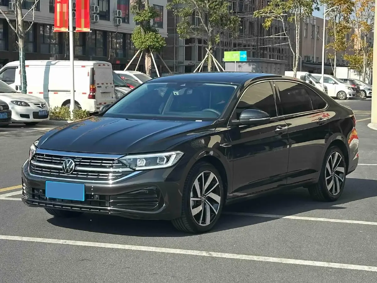 2025 Volkswagen Sagitar 1.5T 160HP L4 7DCT