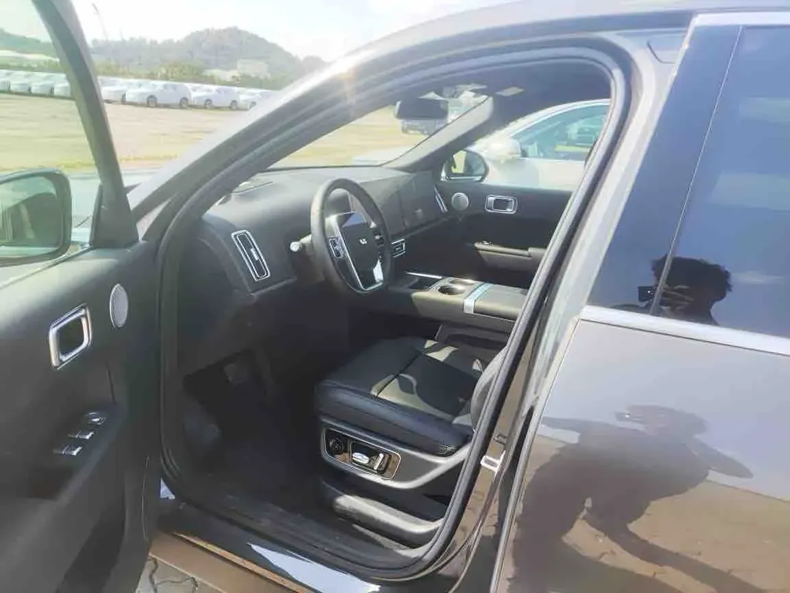 2024 Ford Bronco 2.3T 275HP L4 10AT,autocango,china used car exporter,china ev exporter,chinese used car exporter,chinese used ev exporter