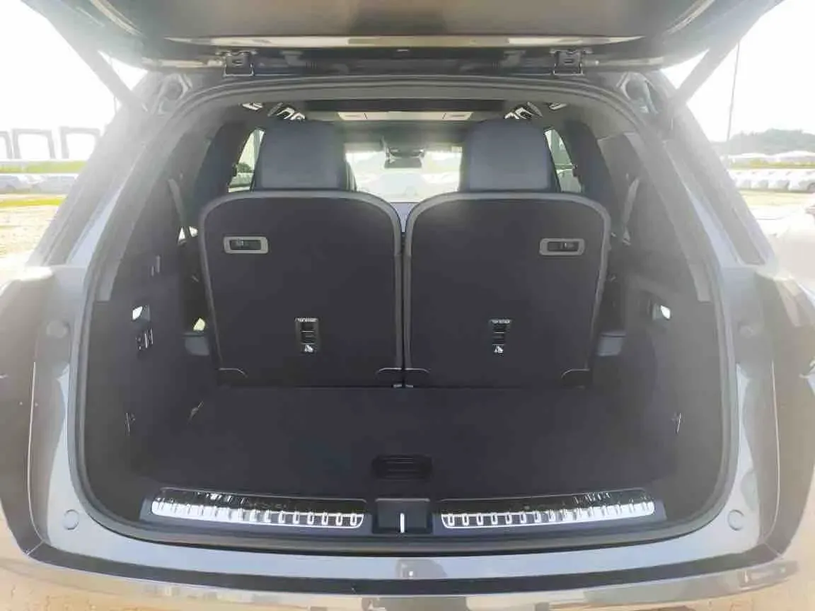 2024 Ford Bronco 2.3T 275HP L4 10AT,autocango,china used car exporter,china ev exporter,chinese used car exporter,chinese used ev exporter