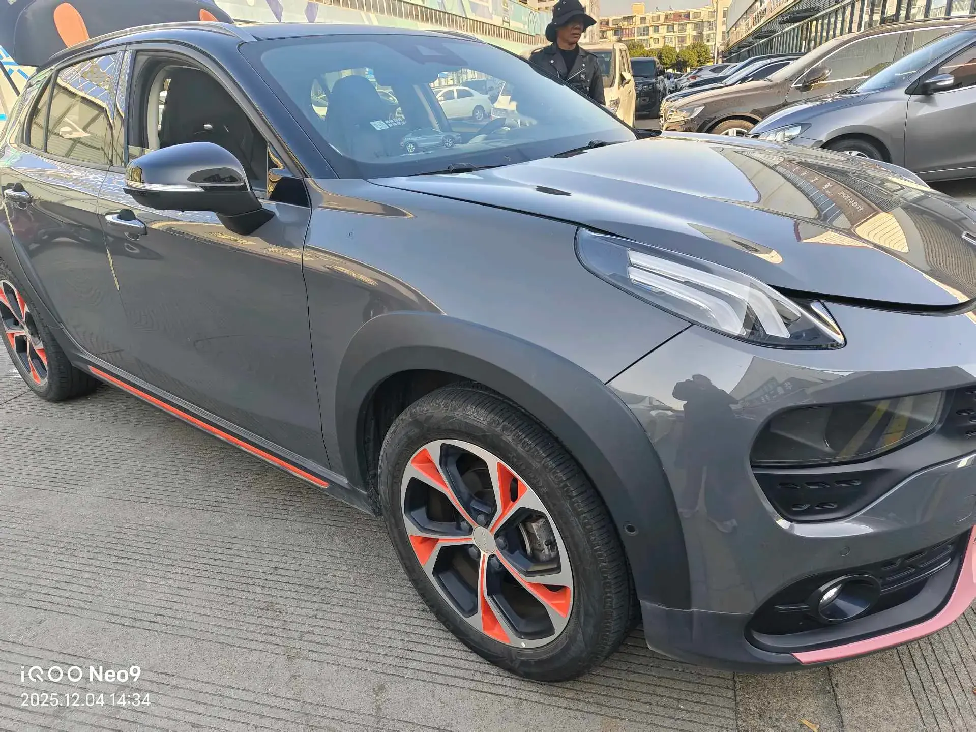 2018 TOYOTA C-HR thumbnail 3