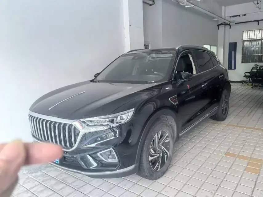 2022 HONGQI HS5 view 1