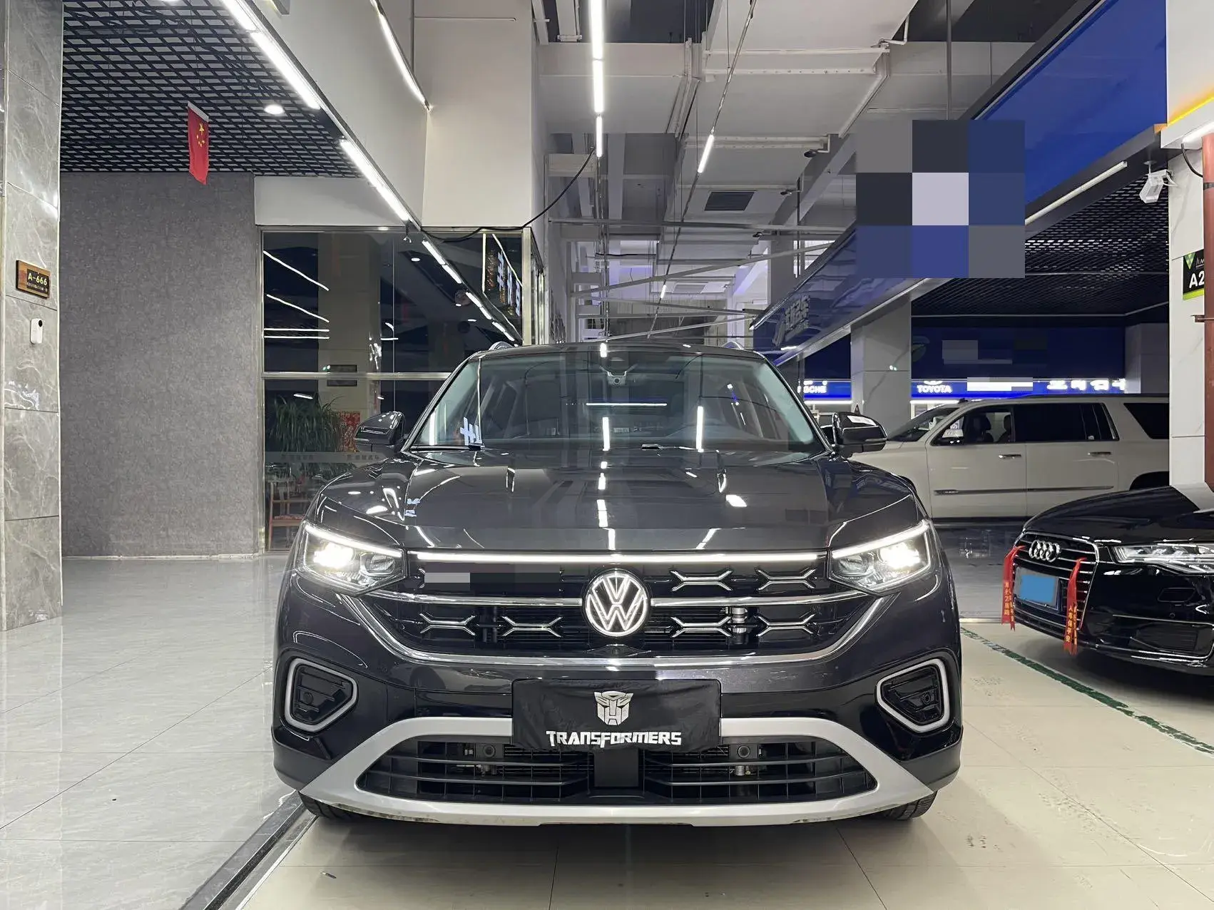 2023 VOLKSWAGEN TAYRON thumbnail 3