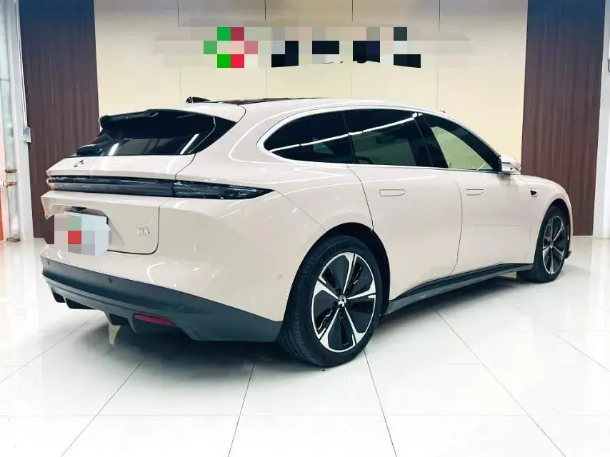 2024 NIO ET5T thumbnail 4