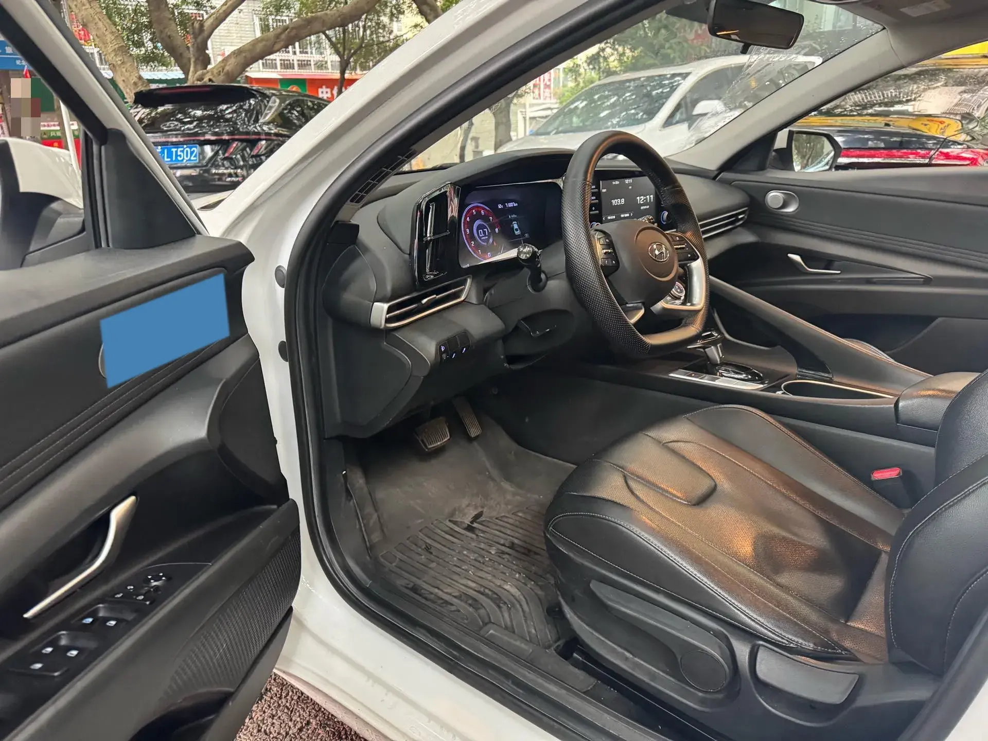 2021 HYUNDAI ELANTRA thumbnail 3