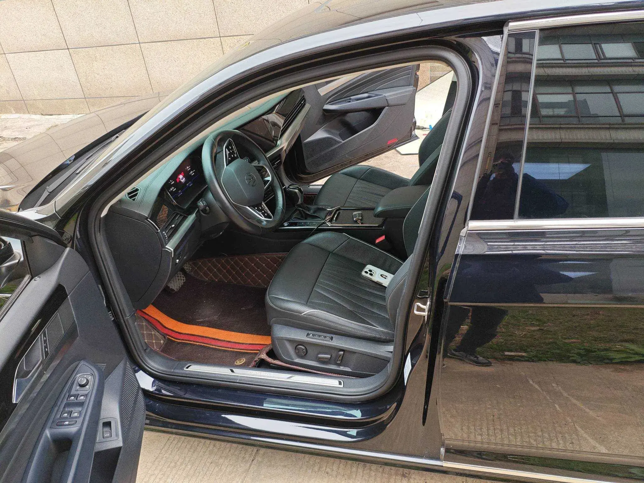 2023 VOLKSWAGEN PASSAT thumbnail 2