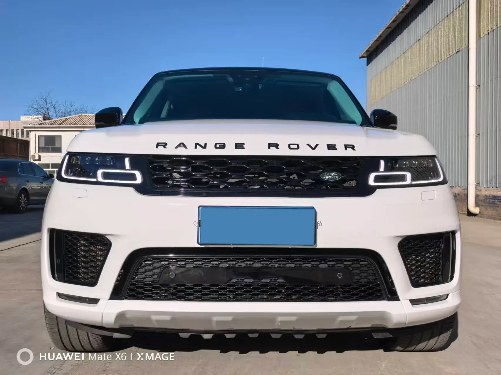 2022 LAND ROVER thumbnail 2