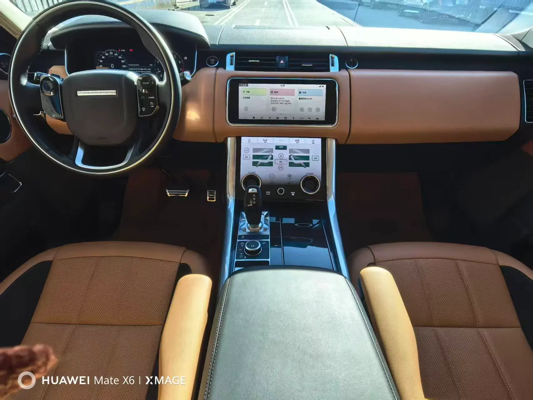 2022 LAND ROVER thumbnail 4